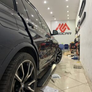 Bậc điện BMW X7